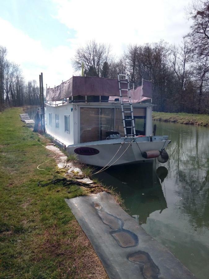 Bateau Houseboat Camille Otel Donchery Dış mekan fotoğraf